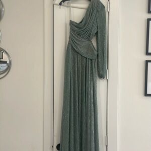 Patbo OneShoulder Metallic Gown
Sea Green size 8